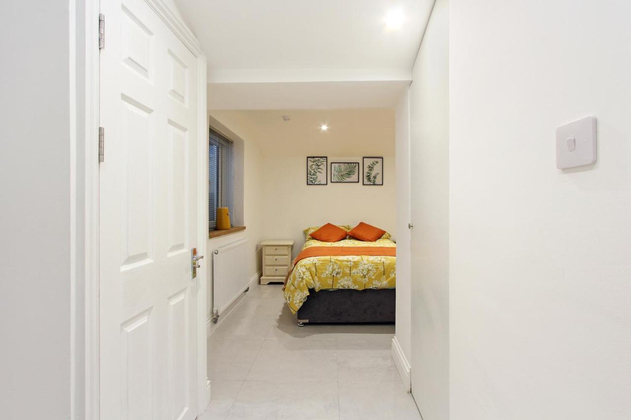 Splendid Flat In Kensington Olympia Apartment London Bagian luar foto