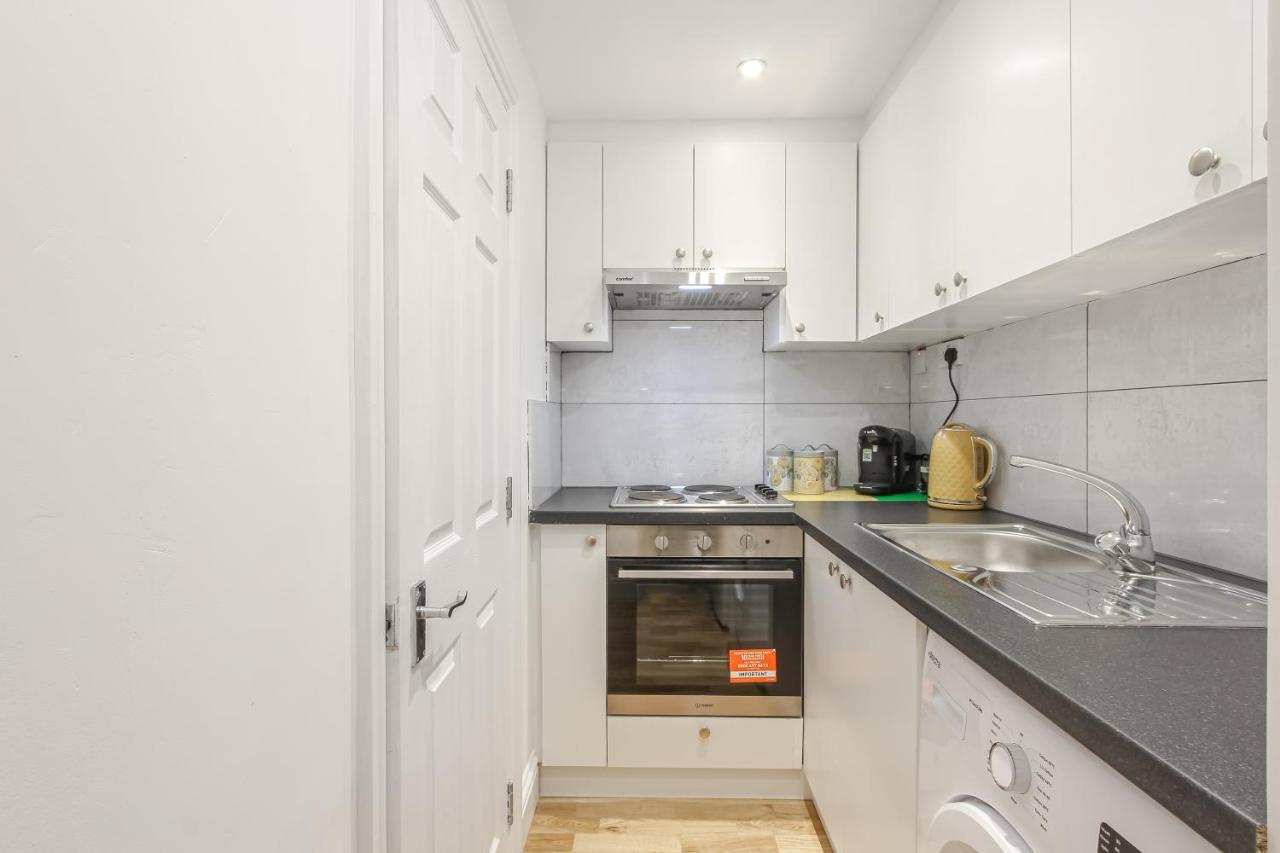 Splendid Flat In Kensington Olympia Apartment London Bagian luar foto