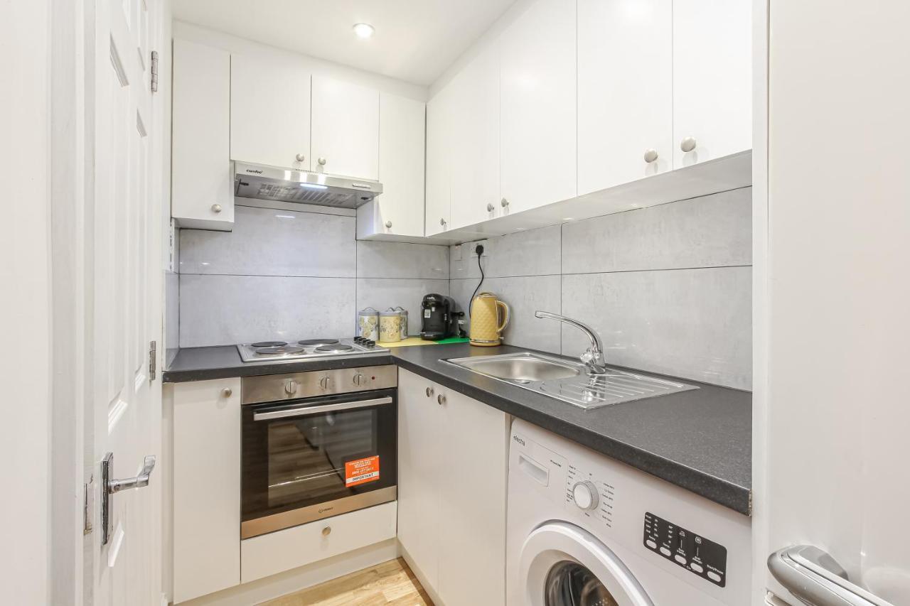 Splendid Flat In Kensington Olympia Apartment London Bagian luar foto